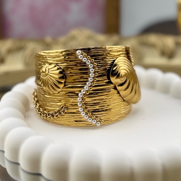 Anthropologie Gold Textured Cuff Bracelet with Pearl Detail - Picture 11 of 16